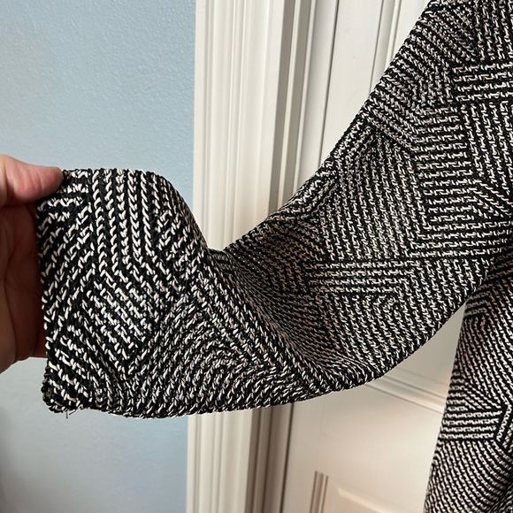 Dana Buchman, Women's L, waterfall front, black & cream knit jacket - Picture 8 of 12